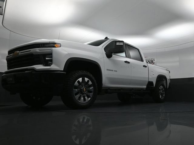 Used 2025 Chevrolet Silverado 2500 Custom w/ Custom Convenience Package AWD/4WD image 25