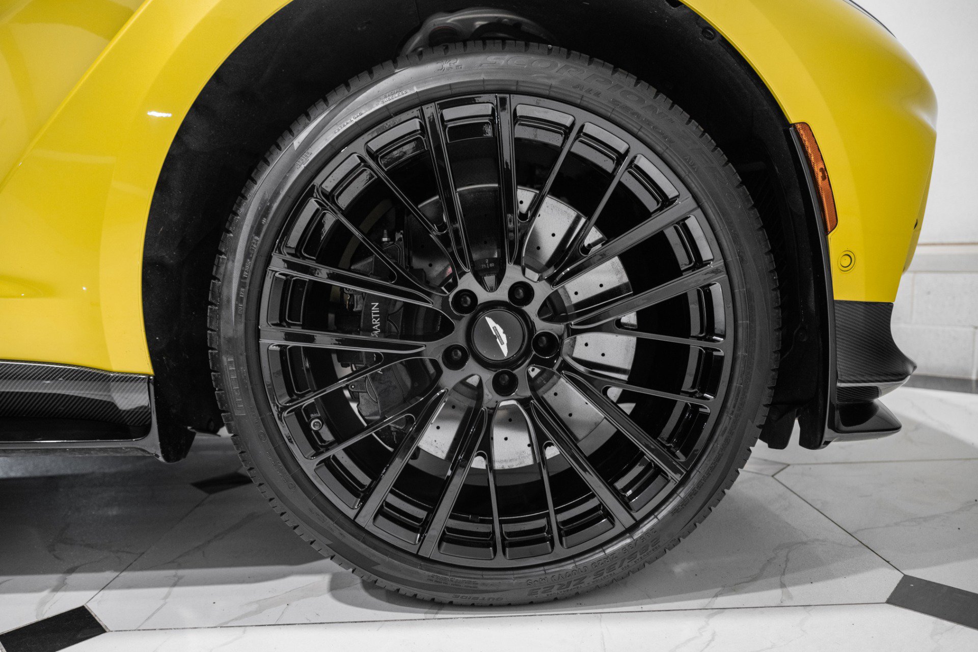 Used 2025 Aston Martin DBX 707 image 55