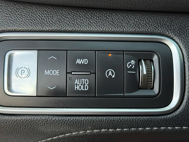 Used 2025 Buick Enclave Preferred AWD/4WD image 24