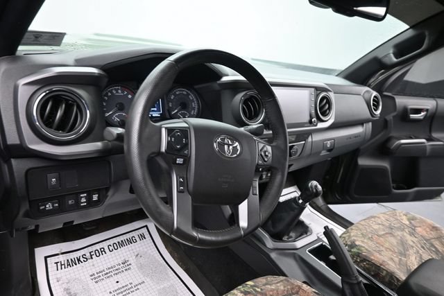 Used 2021 Toyota Tacoma TRD Sport w/ Technology Package AWD/4WD image 12