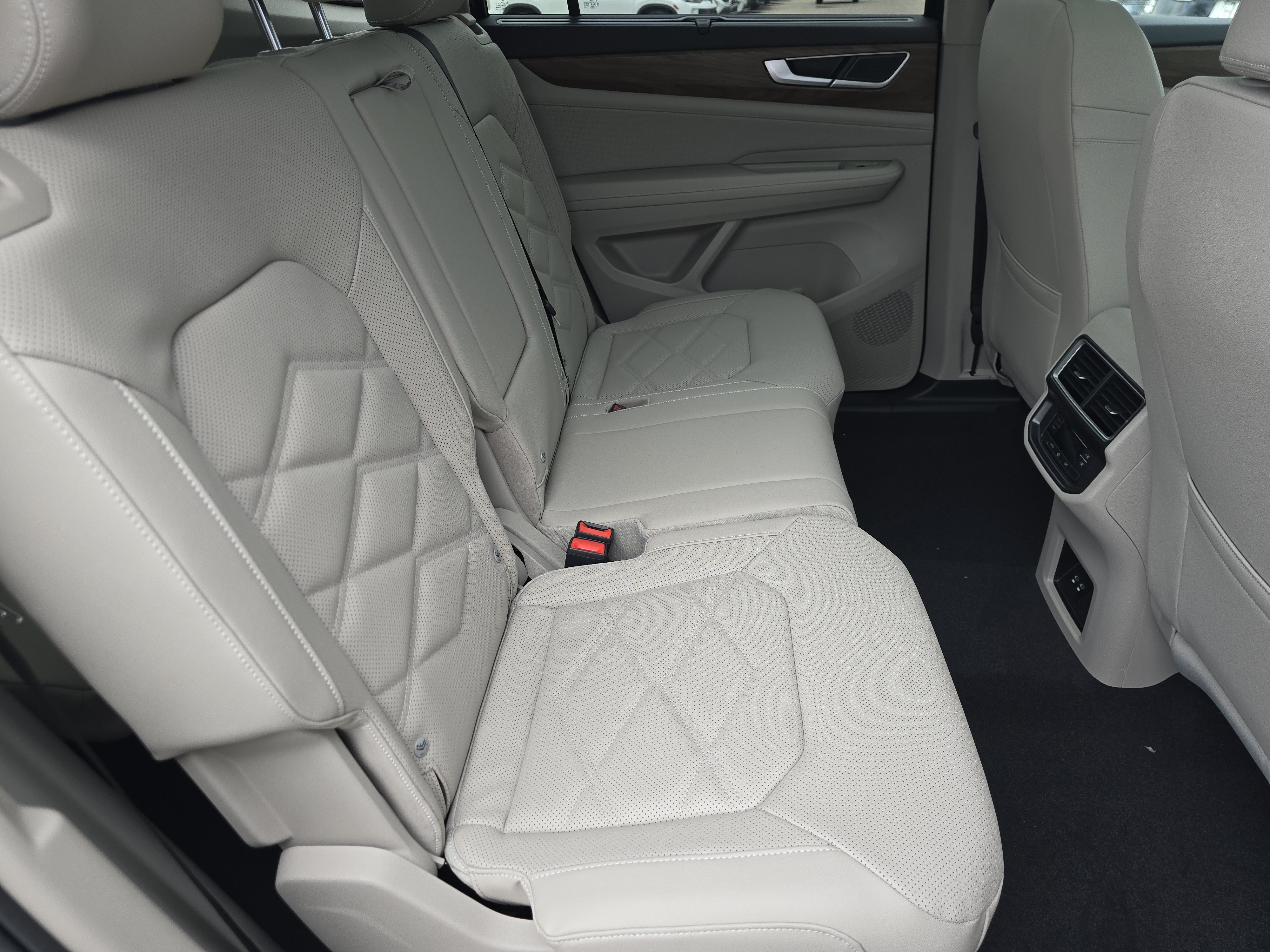 New 2026 Volkswagen Atlas SE AWD/4WD image 17