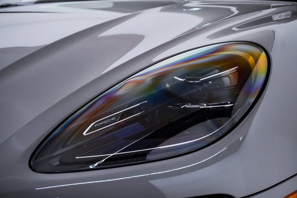 New 2026 Porsche Macan Turbo image 7