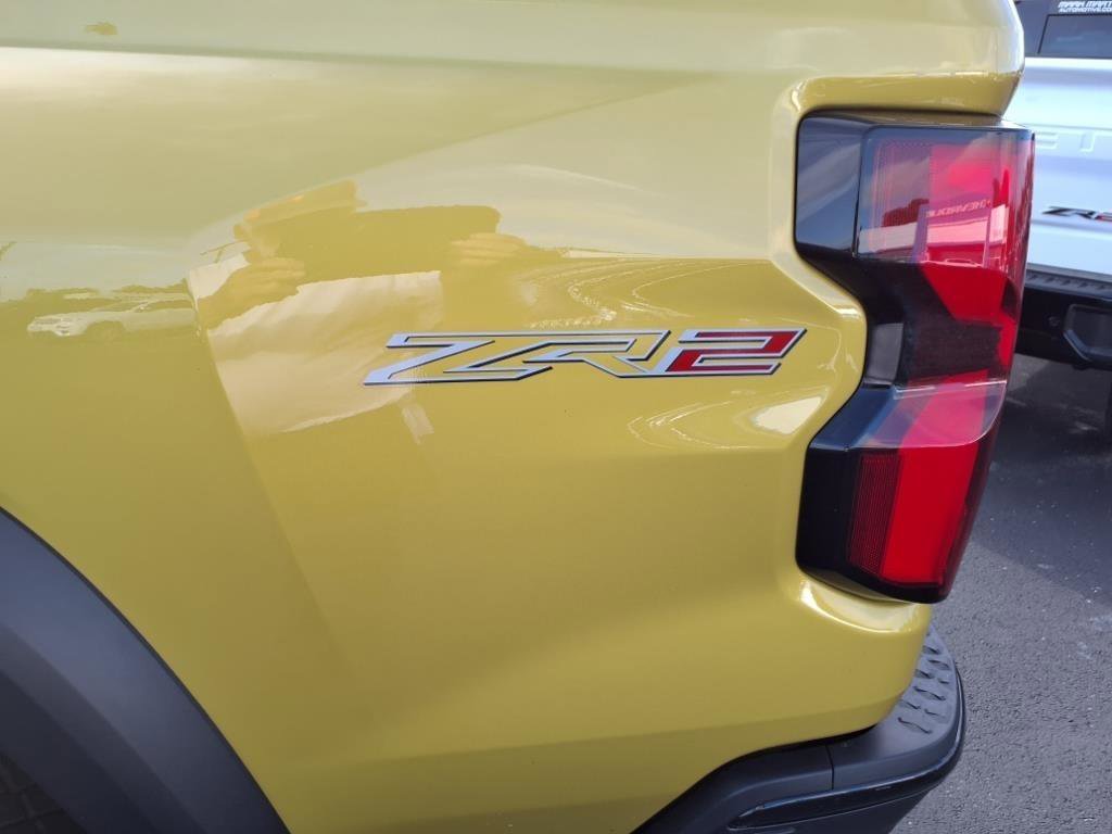 Used 2024 Chevrolet Colorado ZR2 image 6