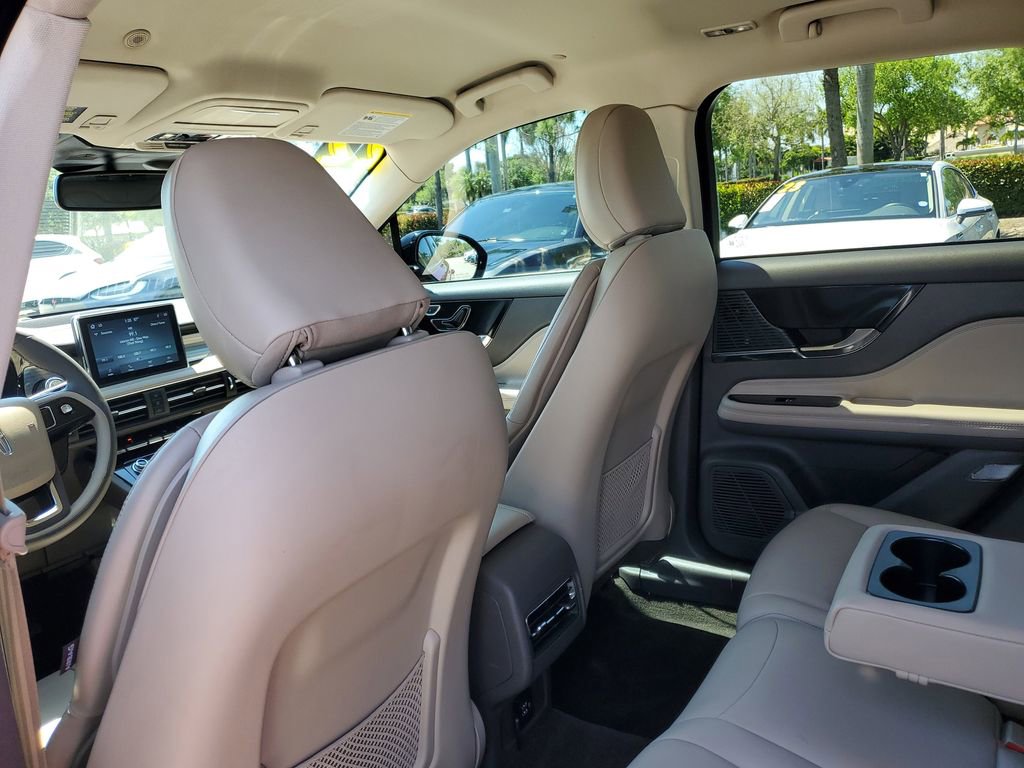 Certified 2022 Lincoln Corsair FWD image 10