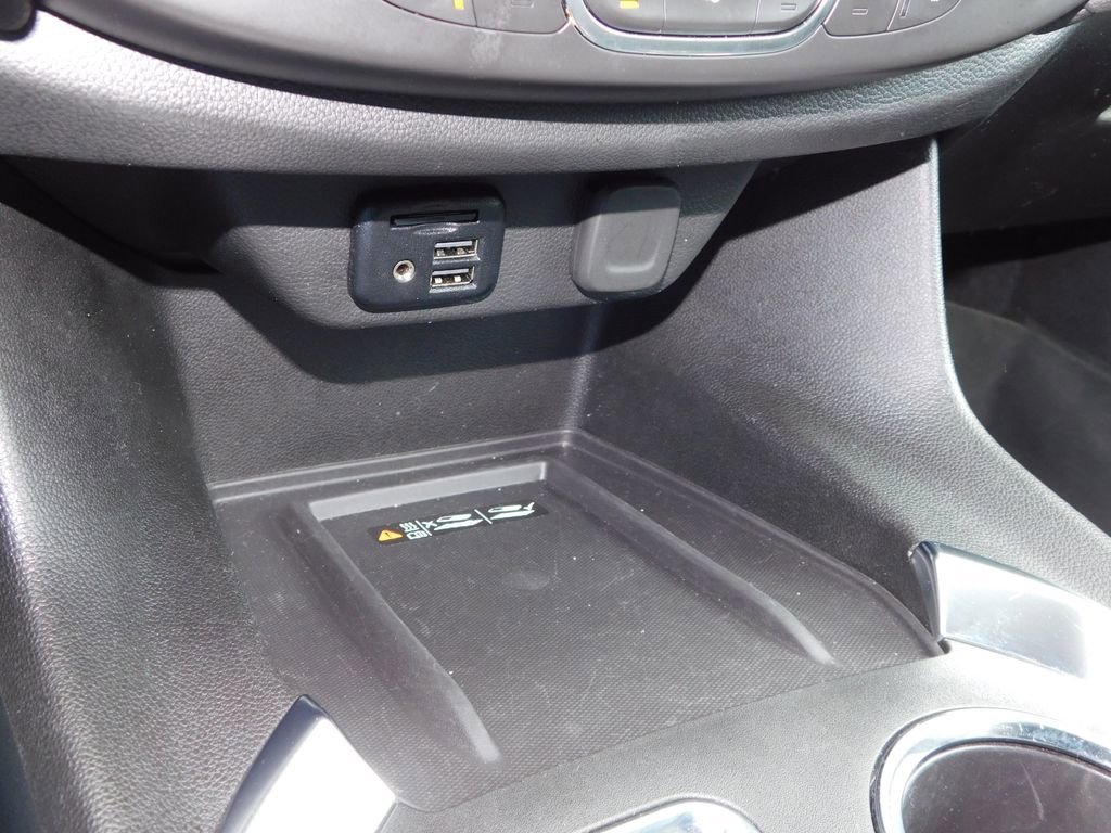 Used 2023 Chevrolet Traverse Premier w/ Redline Edition image 44