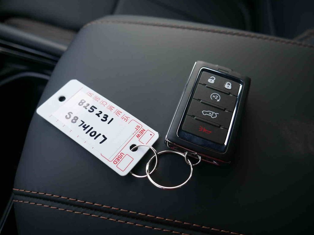 New 2025 Jeep Grand Cherokee Summit w/ Adv Protech Group IV image 30