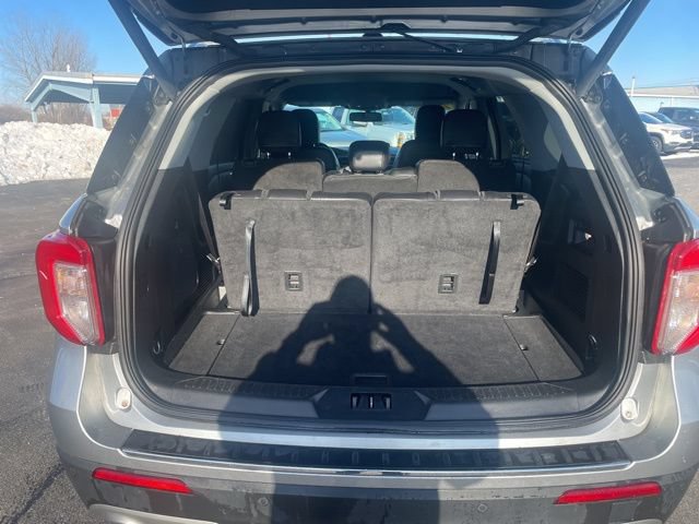 Used 2023 Ford Explorer Limited AWD/4WD image 22