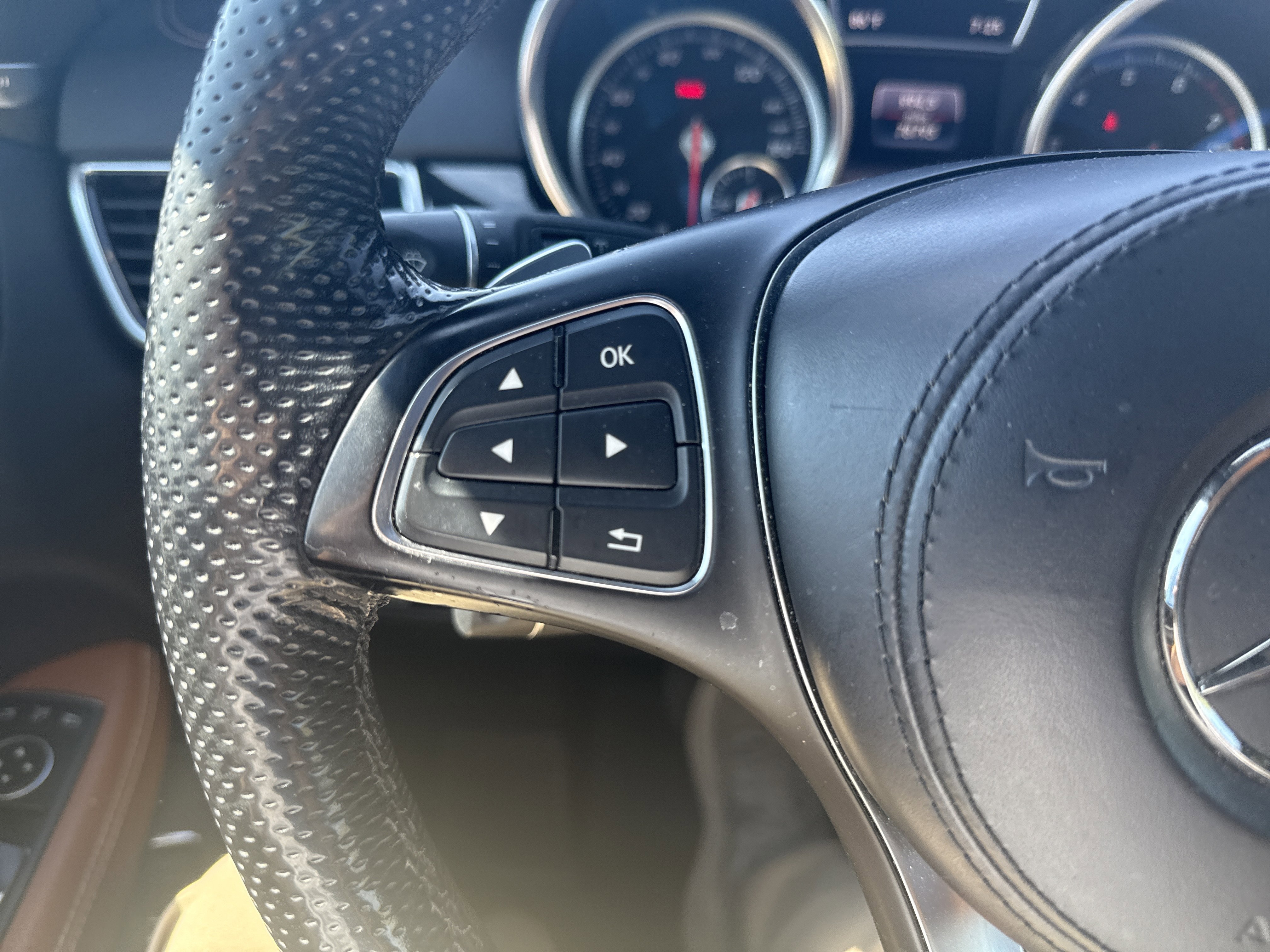 Used 2018 Mercedes-Benz GLS 450 4MATIC image 18