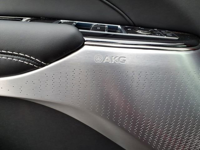 New 2026 Cadillac Lyriq V AWD/4WD image 26