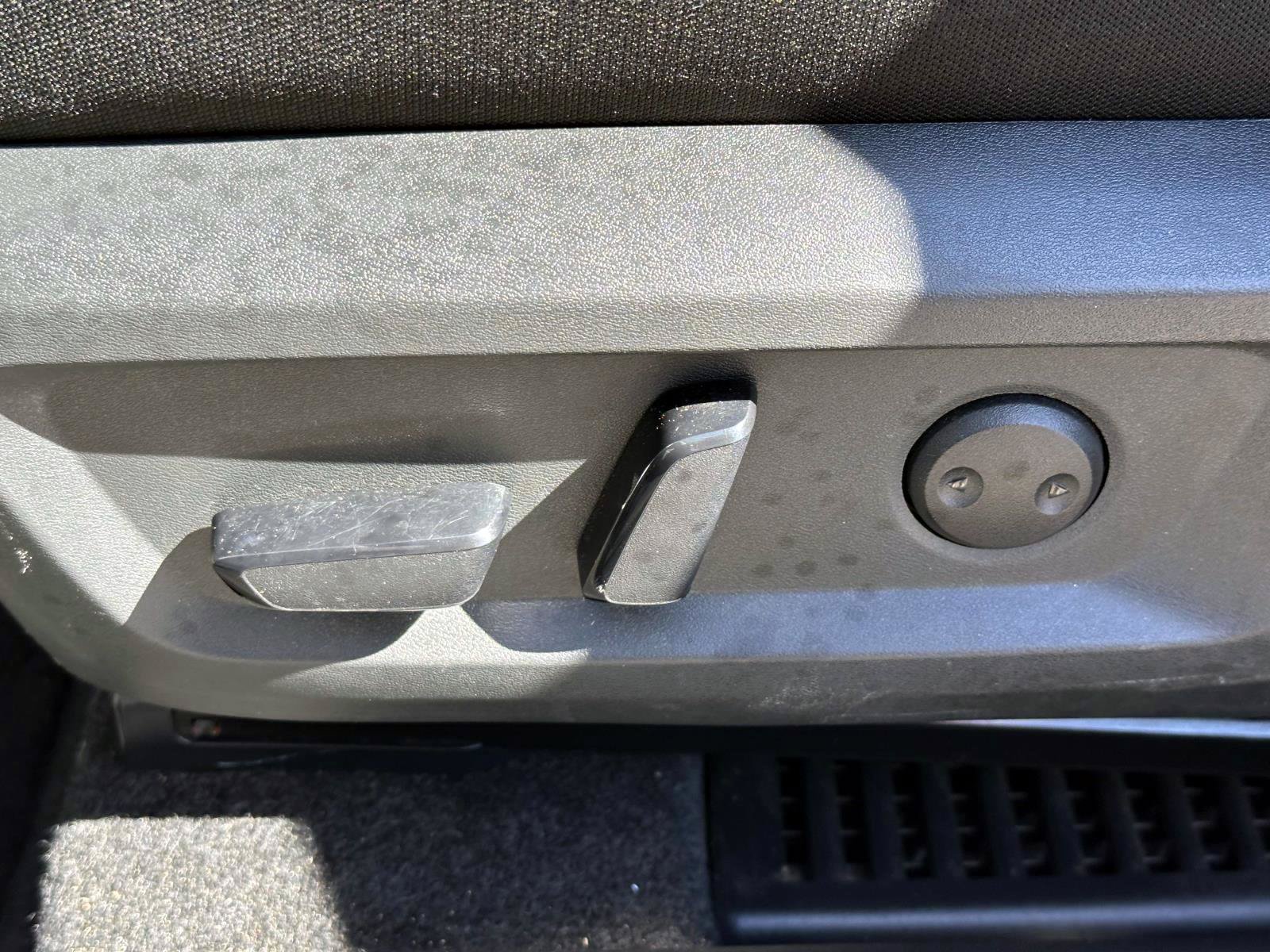 Certified 2022 Nissan Rogue SV AWD/4WD image 19