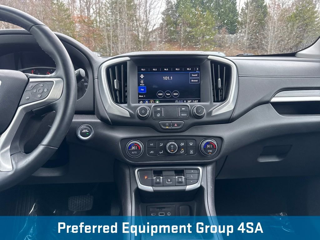 Used 2024 GMC Terrain SLT image 19