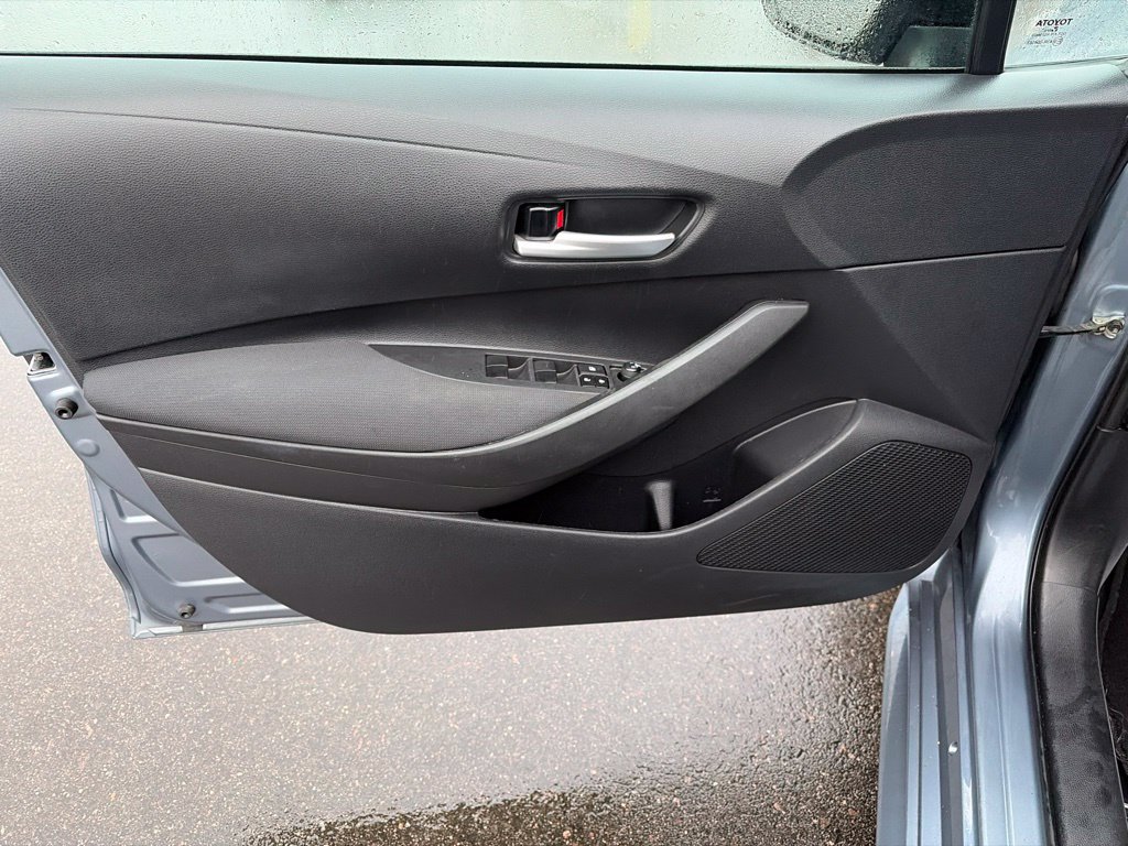 Used 2021 Toyota Corolla LE FWD image 19