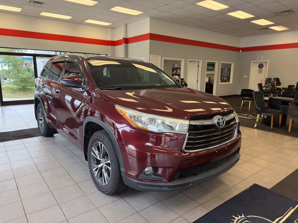 Used 2016 Toyota Highlander XLE AWD/4WD image 6