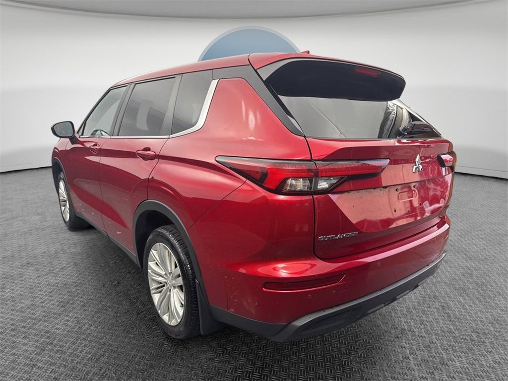 Used 2022 Mitsubishi Outlander ES image 6