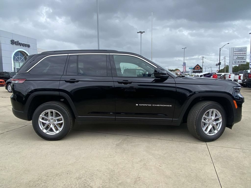 New 2026 Jeep Grand Cherokee Laredo X RWD image 32