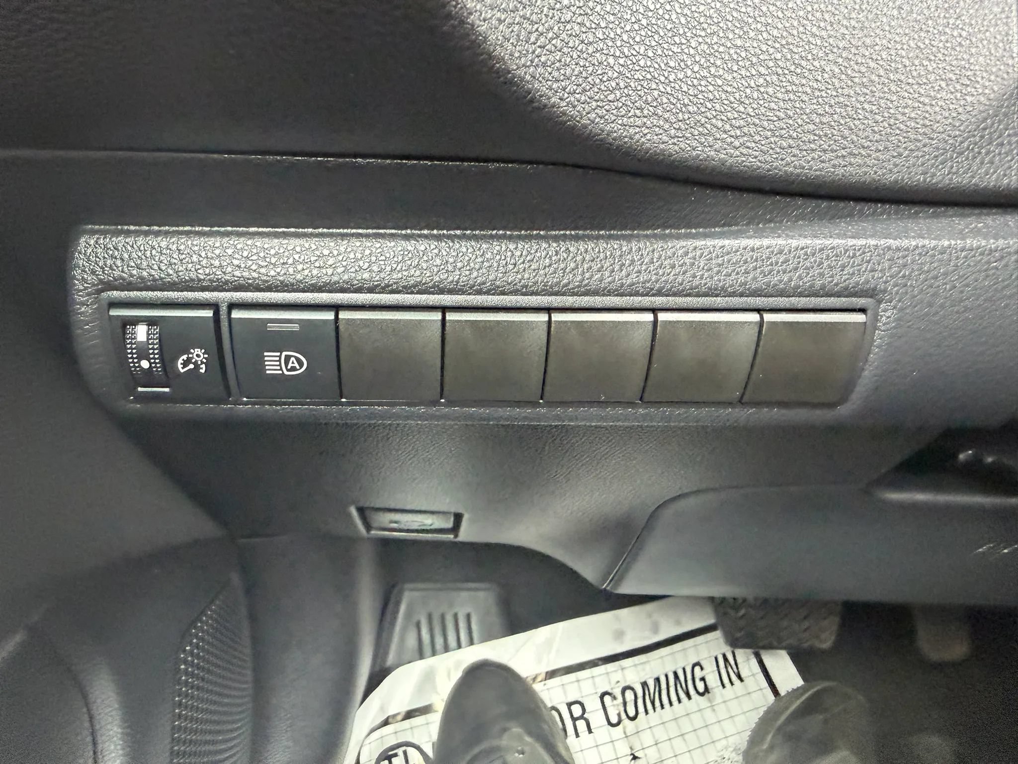 Used 2025 Toyota Corolla XSE FWD image 17