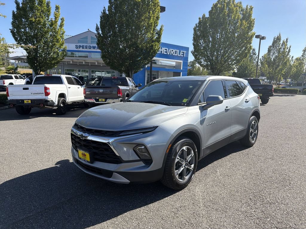 Used 2023 Chevrolet Blazer LT w/ Driver Confidence Package AWD/4WD image 5
