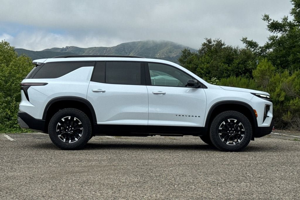 New 2026 Chevrolet Traverse Z71 w/ Driver Confidence Package AWD/4WD image 3