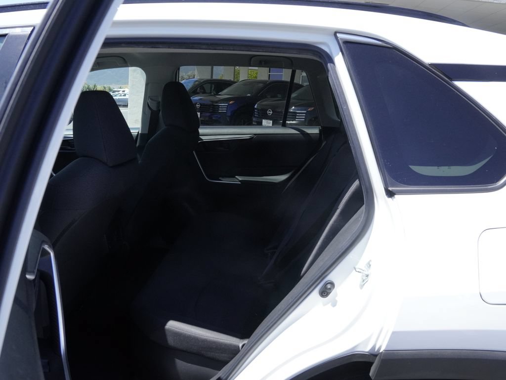 Used 2024 Toyota RAV4 LE AWD/4WD image 24
