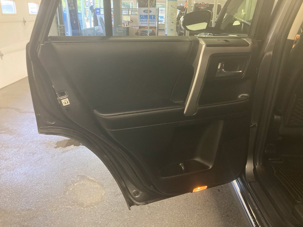 Used 2023 Toyota 4Runner Limited AWD/4WD image 28