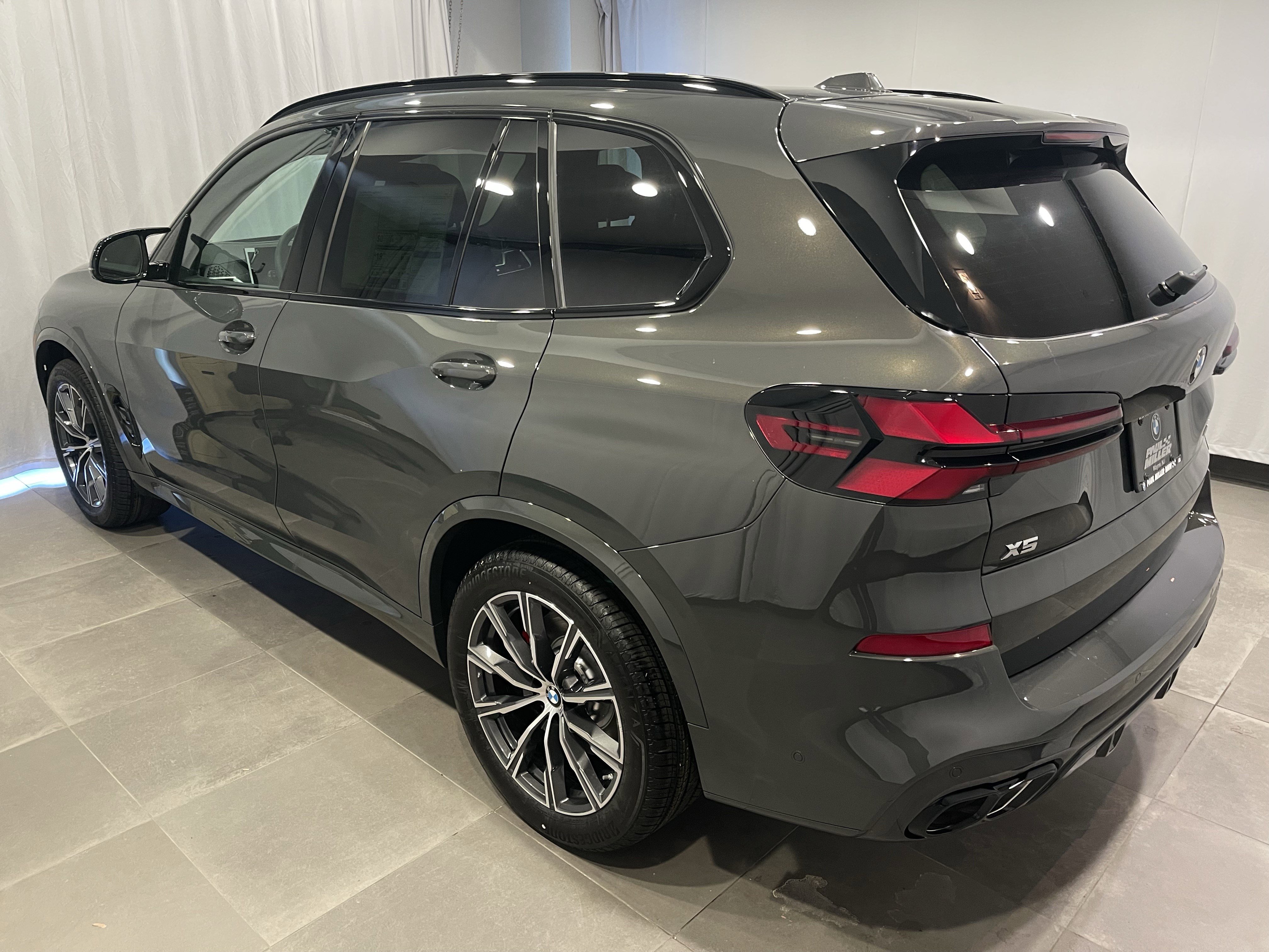 New 2026 BMW X5 M60i AWD/4WD image 4