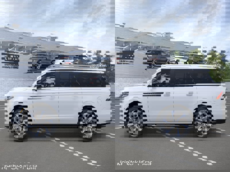 New 2026 Lincoln Navigator L Black Label image 3