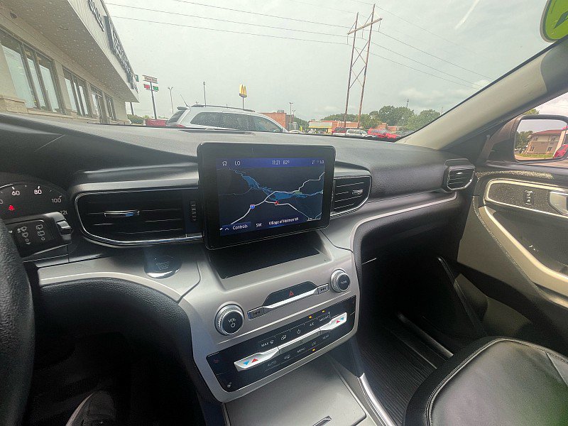 Used 2022 Ford Explorer XLT AWD/4WD image 23