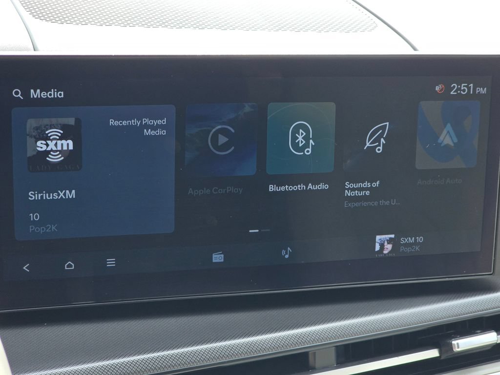 Used 2025 Hyundai Santa Fe SEL FWD image 5