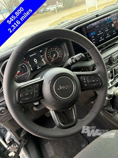Used 2026 Jeep Wrangler Unlimited Rubicon AWD/4WD image 17