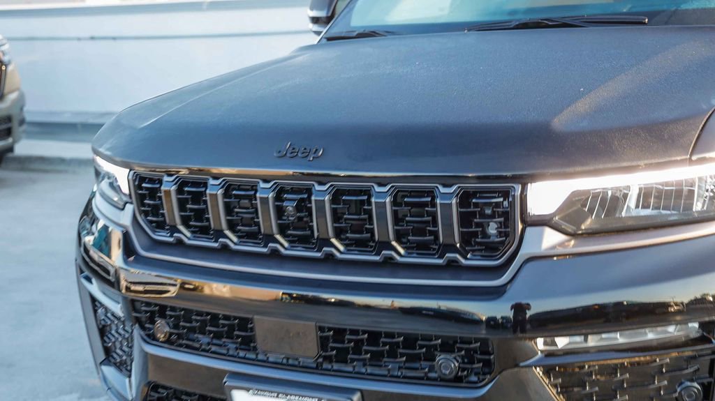 New 2026 Jeep Grand Cherokee L Summit AWD/4WD image 6