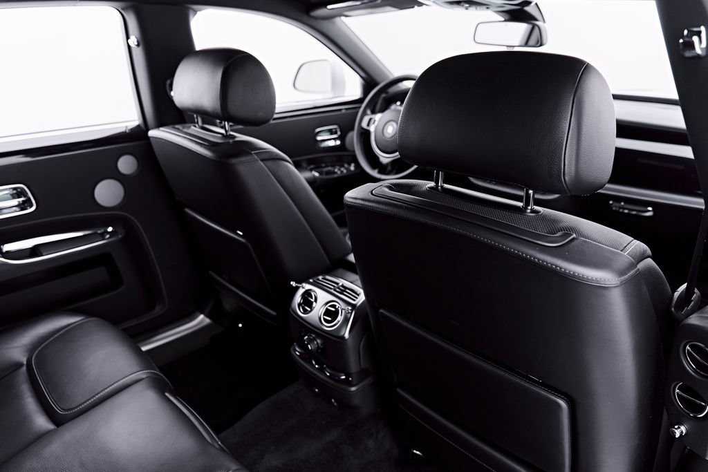 Used 2018 Rolls-Royce Ghost RWD image 51