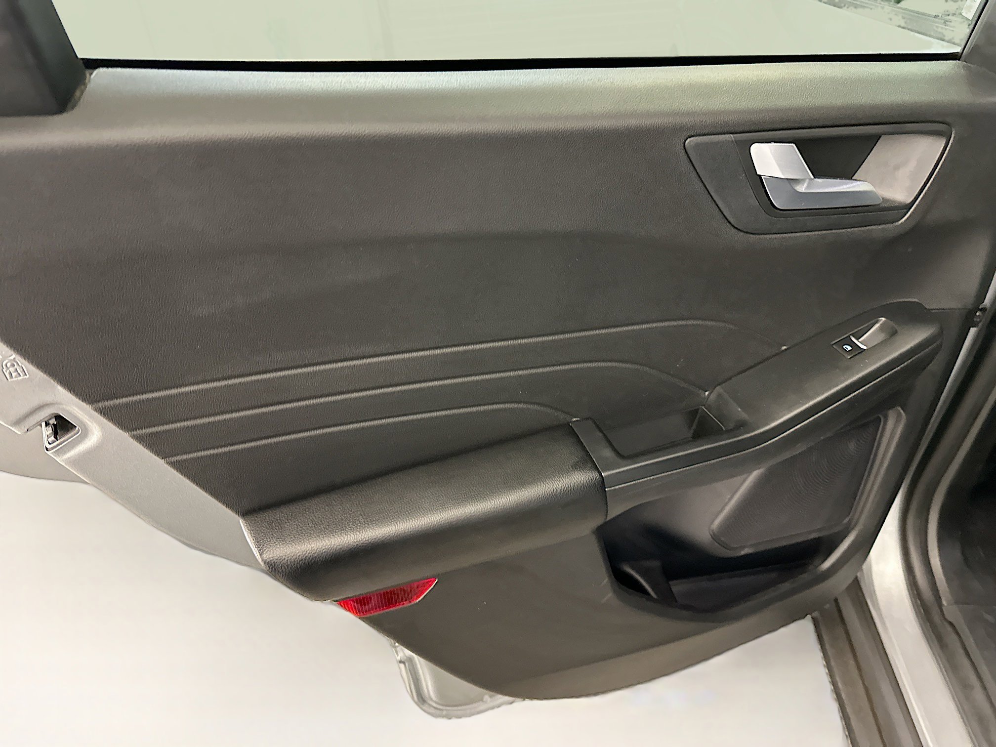 Used 2024 Ford Escape ST-Line image 27