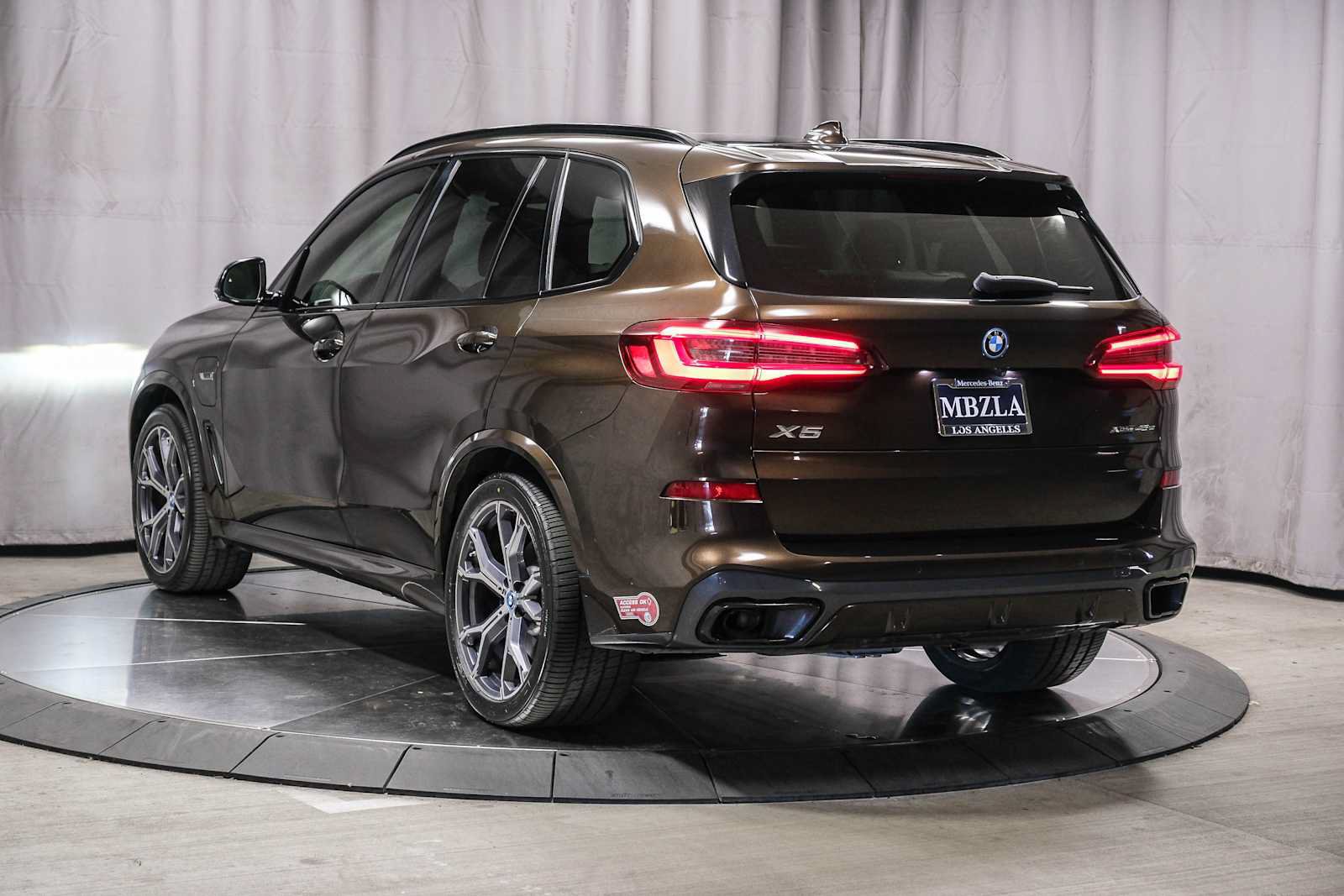 Used 2022 BMW X5 xDrive45e AWD/4WD image 2