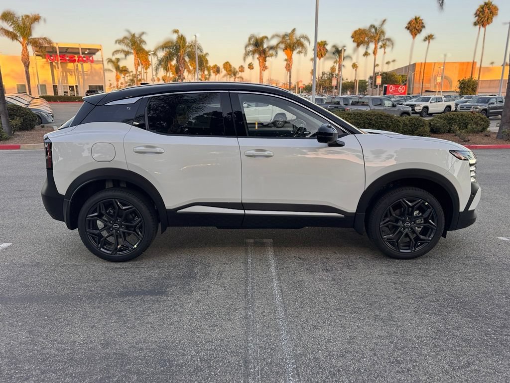 New 2026 Nissan Kicks SR w/ SR Premium Package FWD image 9