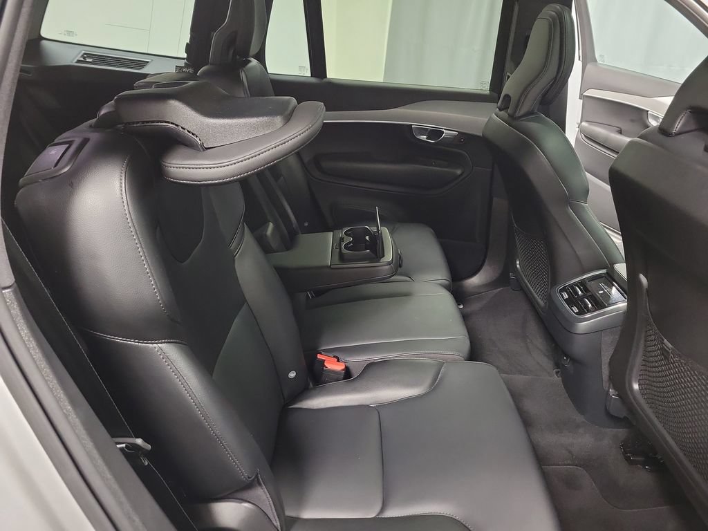 Used 2022 Volvo XC90 T5 Momentum AWD/4WD image 35
