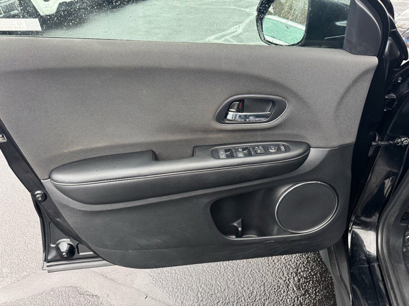 Used 2019 Honda HR-V EX image 12