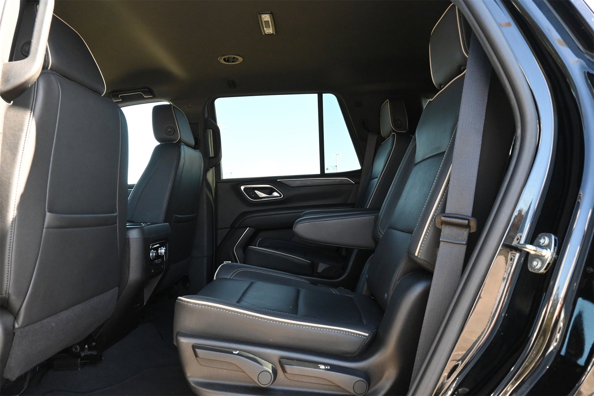 Used 2024 GMC Yukon SLT image 20