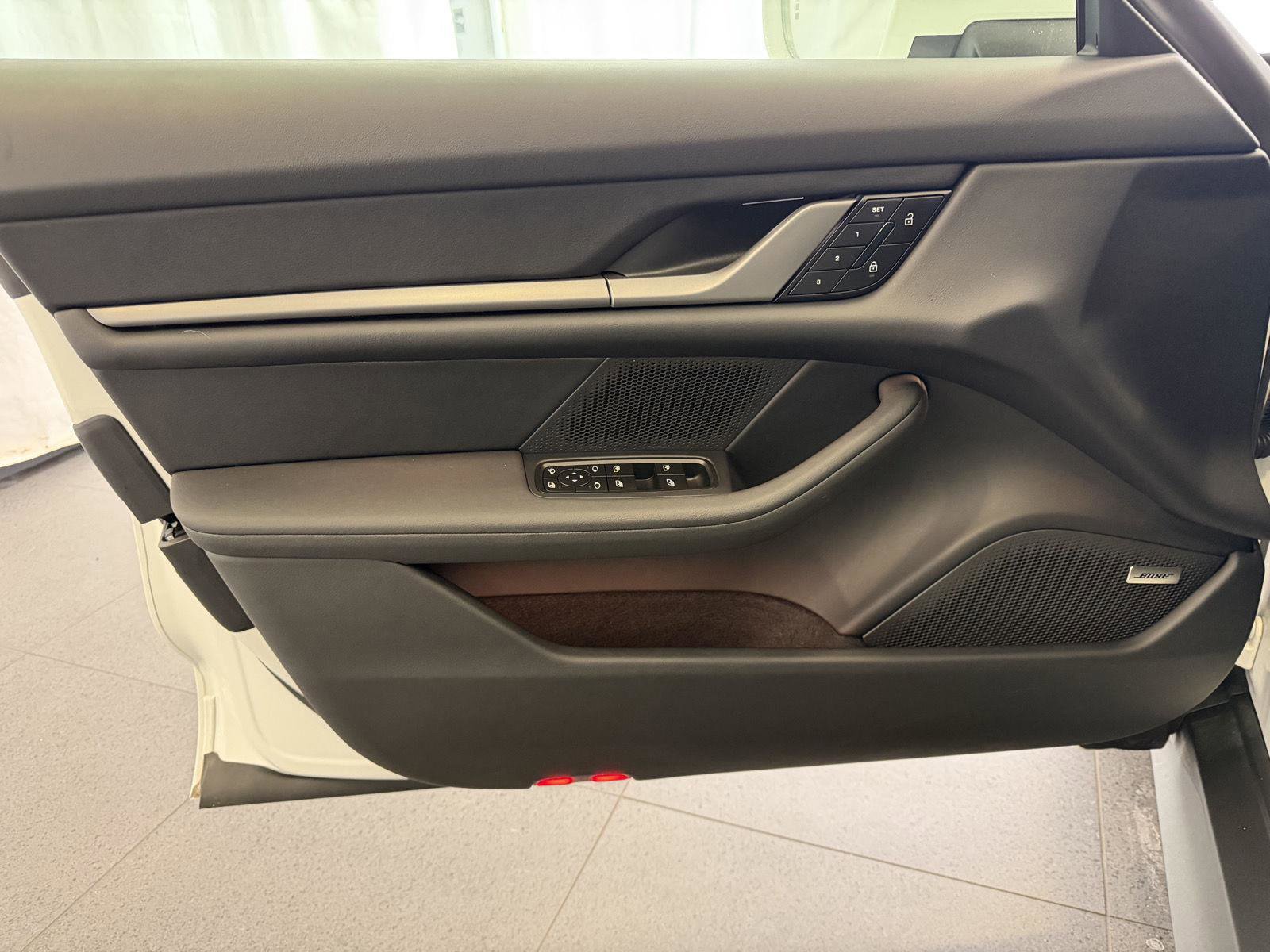 Certified 2025 Porsche Taycan image 15