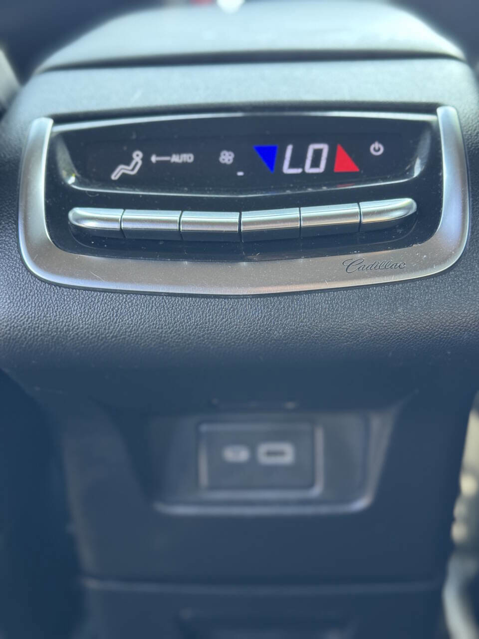 Used 2021 Cadillac XT6 Luxury image 26