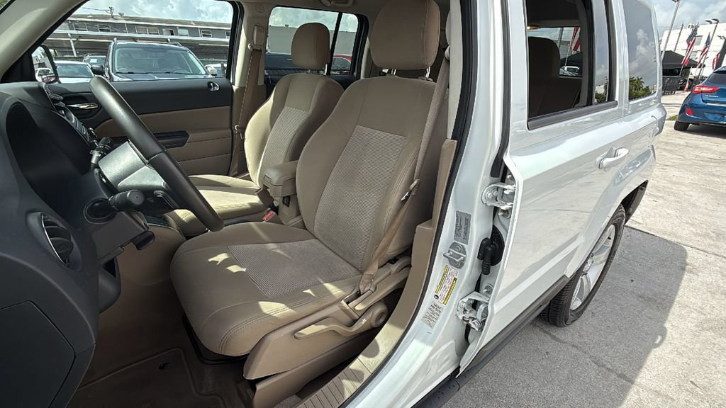 Used 2017 Jeep Patriot Latitude FWD image 21