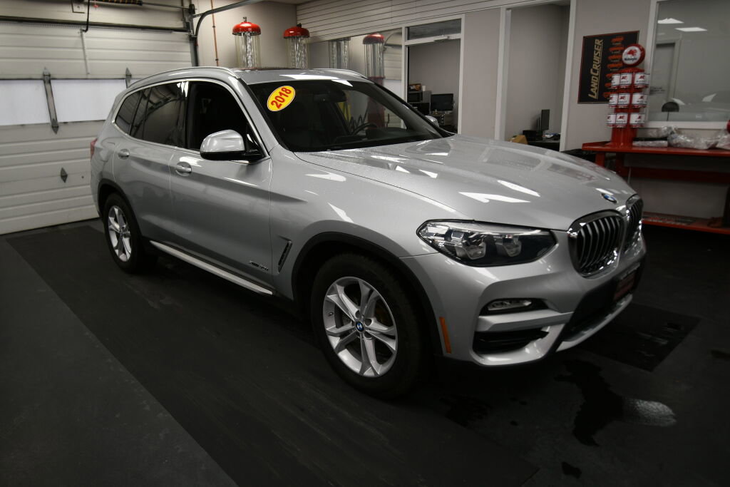 Used 2018 BMW X3 xDrive30i image 2