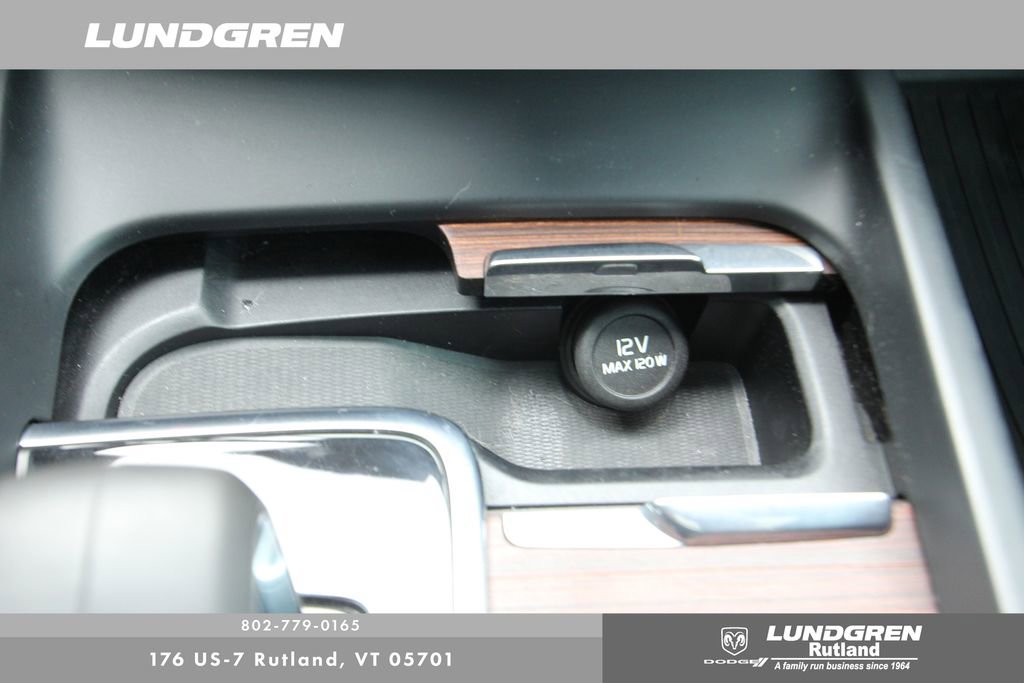 Used 2022 Volvo S60 B5 Momentum w/ Premium Package AWD/4WD image 25