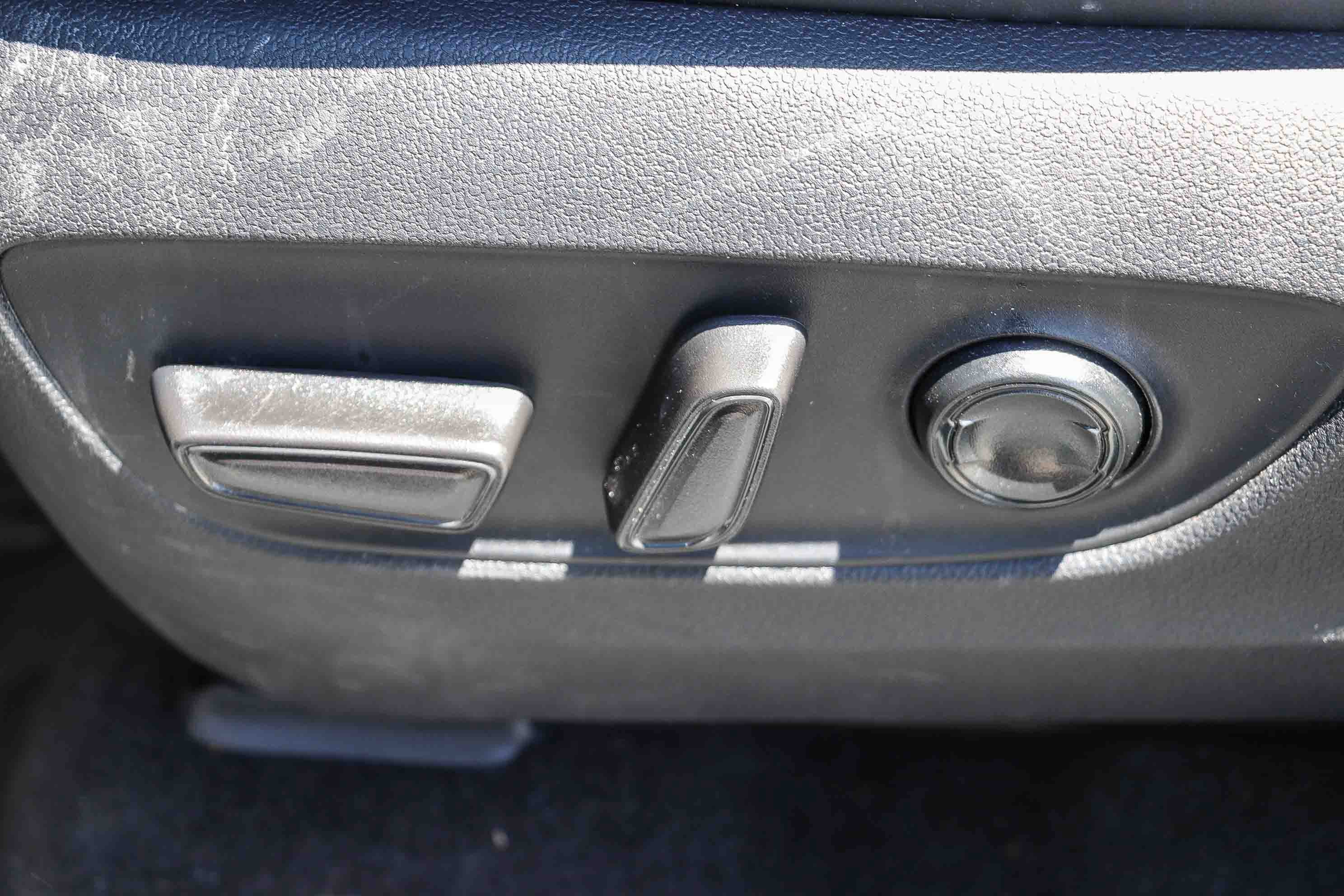 Used 2023 Toyota RAV4 XLE Premium FWD image 21