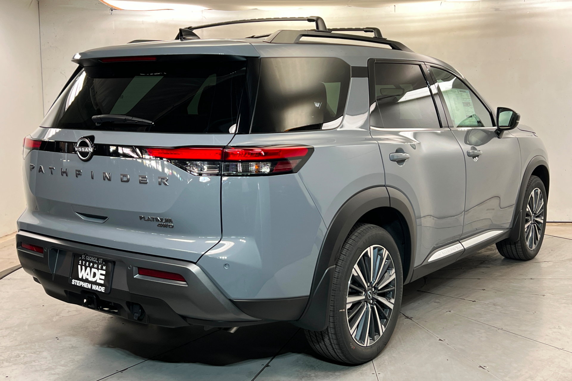 New 2026 Nissan Pathfinder Platinum w/ Cargo Package AWD/4WD image 5