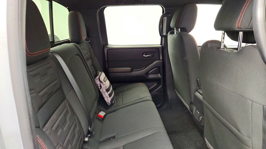 Used 2023 Nissan Frontier PRO-4X w/ Pro Convenience Package AWD/4WD image 22