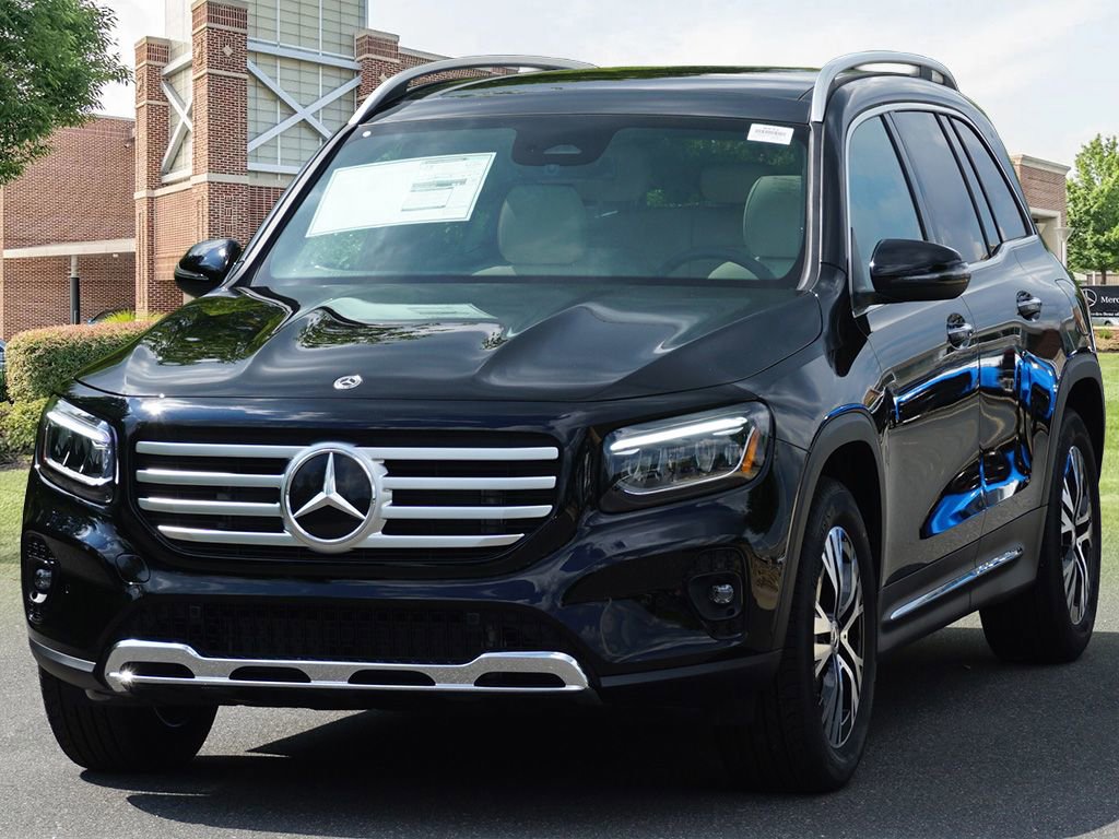 New 2025 Mercedes-Benz GLB 250 4MATIC image 4
