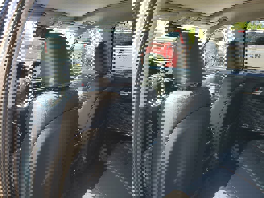 Used 2020 Hyundai Santa Fe Limited image 11