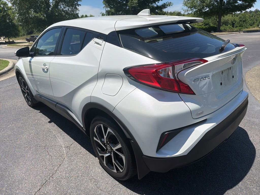 Used 2020 Toyota C-HR XLE FWD image 7