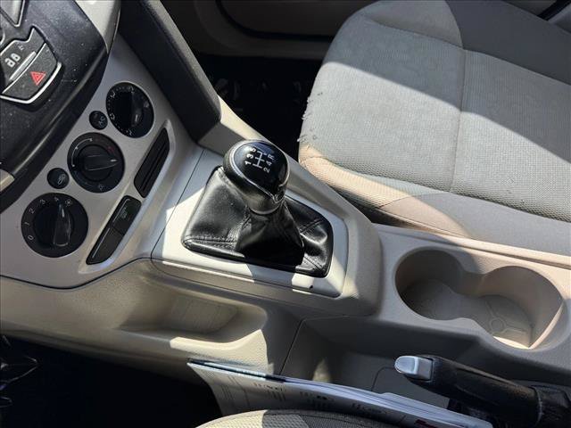Used 2012 Ford Focus SE FWD image 15