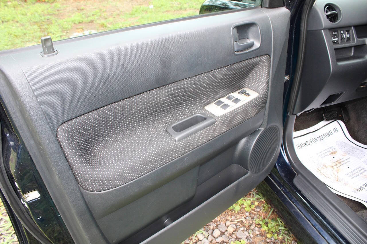 Used 2005 Scion xB FWD image 14